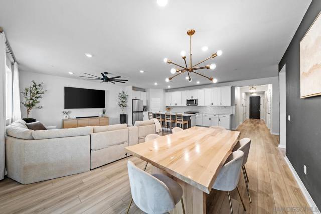28315 Farm Creek Way, Valley Center CA: https://media.crmls.org/mediaz/c8873273-b0ac-467d-8cee-9c01e6bb3c92.jpg