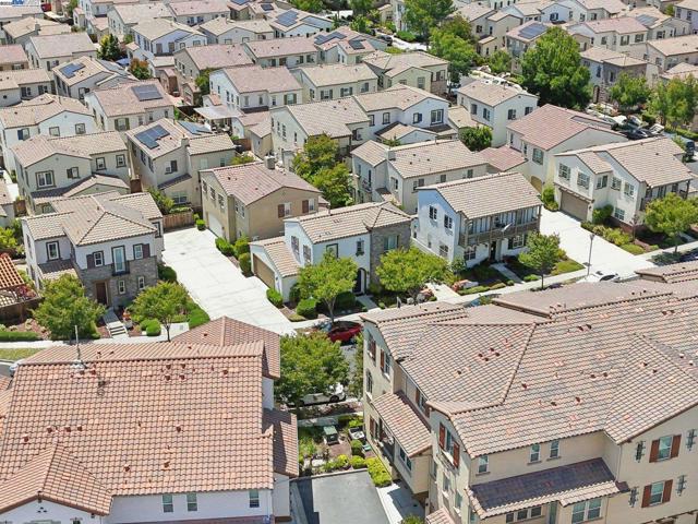 5010 Barrenstar Way, San Ramon CA: https://media.crmls.org/mediaz/c887bbd1-a3ba-43b8-8da8-82e3b4d82823.jpg