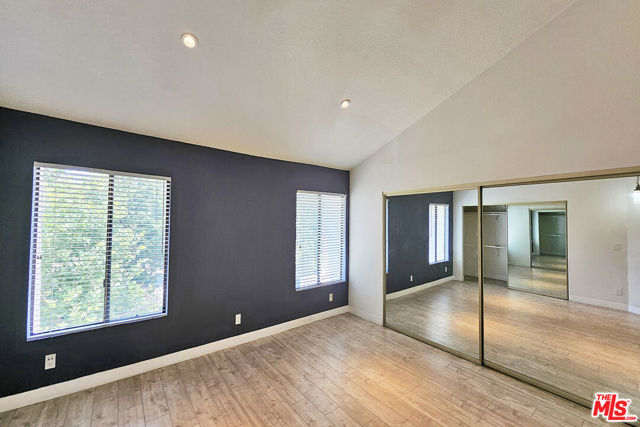 18130 Oxnard Street, Tarzana CA: https://media.crmls.org/mediaz/c887de43-e841-4ce8-906c-e661ca1567fd.jpg