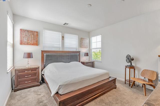 40252 Bonica Rose Terrace, Fremont CA: https://media.crmls.org/mediaz/c8883c57-44b1-411f-bb80-92815a639552.jpg