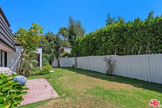 Drew Fenton | 17157 Avenida De Santa Ynez Pacific Palisades CA | MLS: 7373840 Drew Fenton | 17157 Avenida De Santa Ynez Pacific Palisades CA | MLS: 7373840