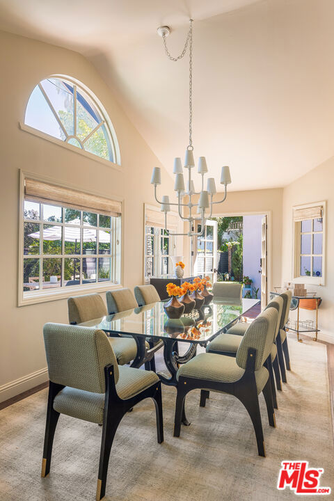 2770 La Castana Drive, Los Angeles CA: https://media.crmls.org/mediaz/c889ed52-813f-43e4-959a-2dd4a618b65f.jpg