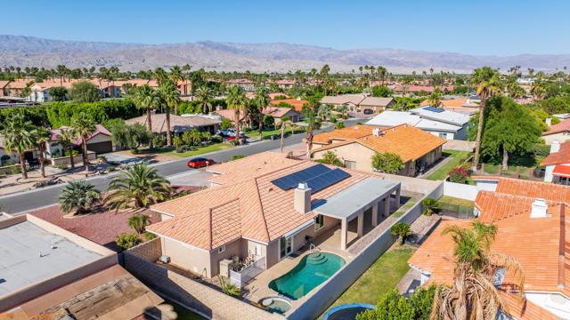 78901 Runaway Bay Drive, Bermuda Dunes CA: https://media.crmls.org/mediaz/c88a4bbc-7a1b-4bbc-ad66-242b2c1a7d91.jpg
