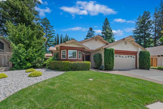 4182 Garatti Court, Pleasanton CA: https://media.crmls.org/mediaz/c88a80aa-08c3-431e-bbca-9b2c33c84319.jpg