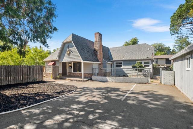 2905 Garfield Avenue, Carmichael CA: https://media.crmls.org/mediaz/c88aac73-f6a0-4f76-b9a6-60b25045330a.jpg