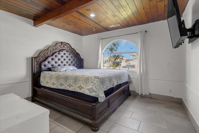 1238 Granada Avenue, Salinas CA: https://media.crmls.org/mediaz/c88aaf6c-4564-4ddd-898f-65d0a70f7246.jpg