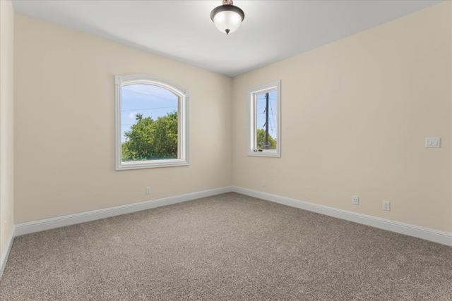 2100 Stone Ridge Drive, Royal Oaks CA: https://media.crmls.org/mediaz/c88c3fa1-52b5-4bb3-a5cc-f3417a25e899.jpg