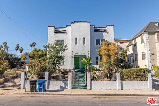 801 N Alexandria Avenue, Los Angeles CA: https://media.crmls.org/mediaz/c88cf9cc-ed32-4573-8f43-dd7bda4b7d41.jpg