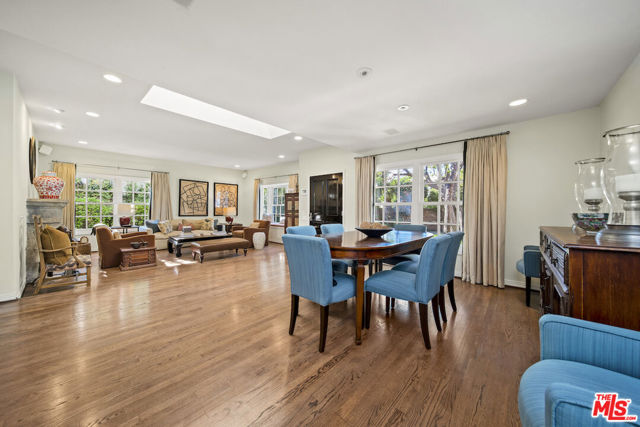 2740 N Deep Canyon Drive, Beverly Hills CA: https://media.crmls.org/mediaz/c88d5ca7-5dca-4ddc-8fbd-a88e691fa128.jpg