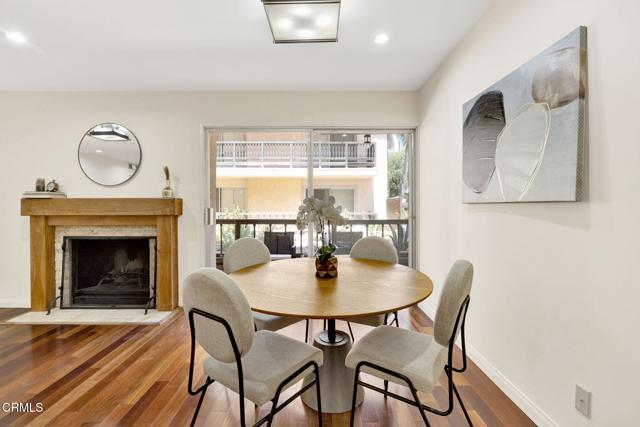 1127 E Del Mar Boulevard, Pasadena CA: https://media.crmls.org/mediaz/c88e7108-2b75-4289-ad9a-f3a741681861.jpg