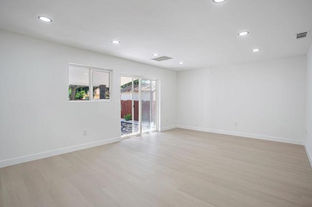 109 Maple Street, Vacaville CA: https://media.crmls.org/mediaz/c88fa2a1-b4dc-490c-87e3-197e2955f9cf.jpg
