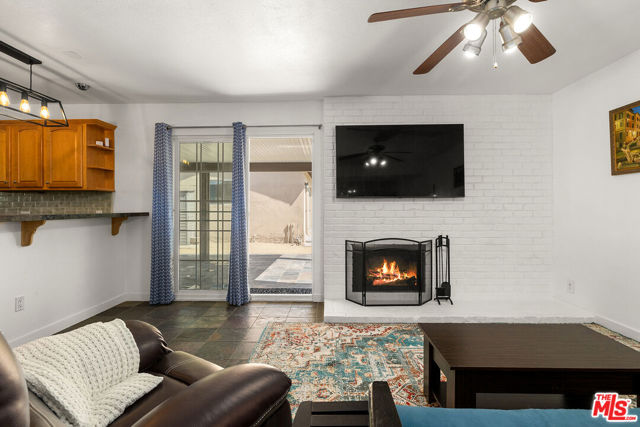 16529 San Fernando Mission Boulevard photo 5