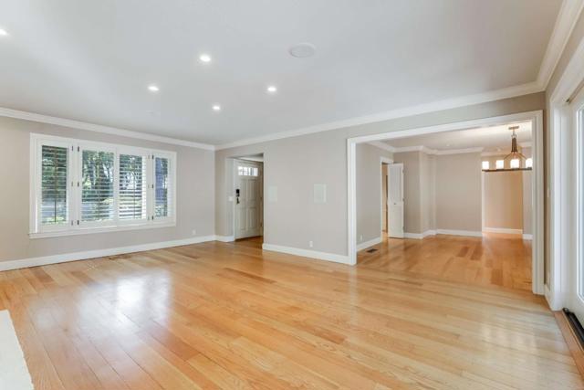 327 Bay Road, Menlo Park CA: https://media.crmls.org/mediaz/c88fdbd4-7ea6-40fd-8a58-2d580f08549b.jpg