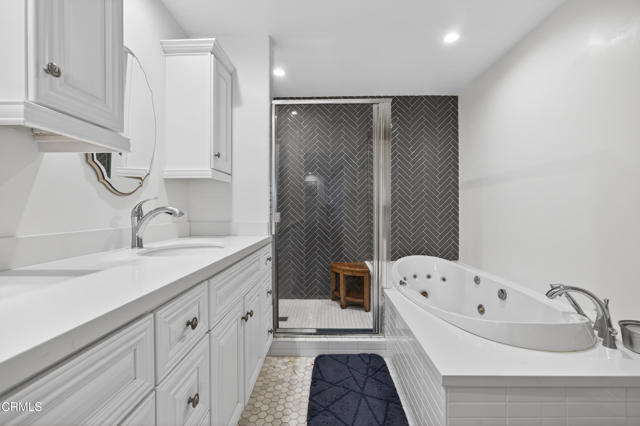 3746 Dunkirk Drive, Oxnard CA: https://media.crmls.org/mediaz/c88ff62a-a196-4d0a-9f18-61c74bb1fc03.jpg