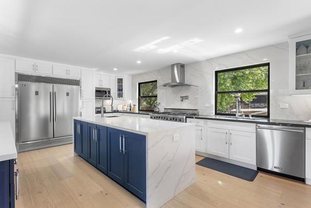14275 Saratoga Avenue, Saratoga CA: https://media.crmls.org/mediaz/c8908e1c-9d13-470d-969c-806e18dda685.jpg