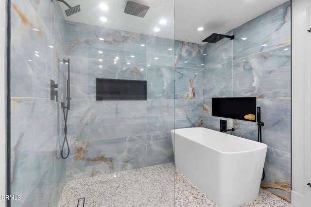 Detail Gallery Image 21 of 43 For 3960 W Hemlock St, Oxnard,  CA 93035 - 4 Beds | 3 Baths