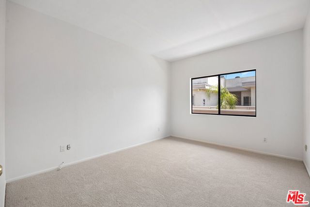 14050 Magnolia Boulevard, Sherman Oaks CA: https://media.crmls.org/mediaz/c891302d-763c-47aa-bd6d-0cae7d224562.jpg