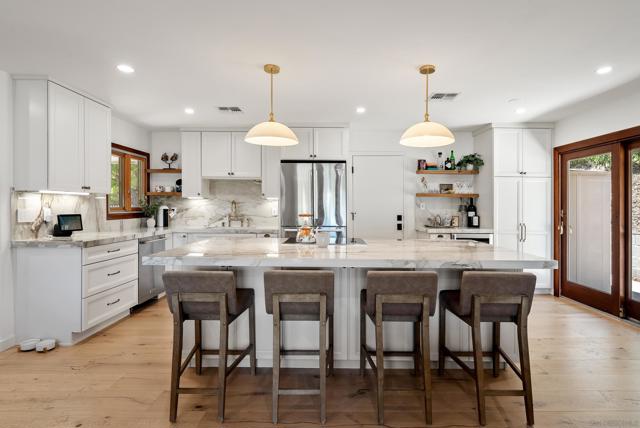 1714 Highland Place Dr, Paso Robles CA: https://media.crmls.org/mediaz/c8916a68-e239-443b-9712-de87304ef45f.jpg