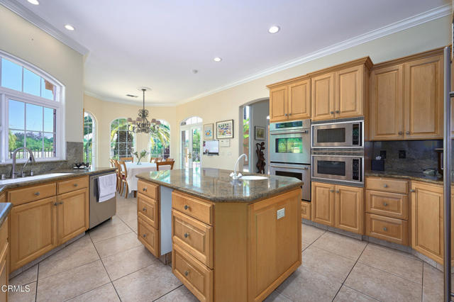 1690 Calle Tierra Vista, Camarillo CA: https://media.crmls.org/mediaz/c891ae22-30c0-4b33-8a0e-4e91c4a1e7c2.jpg