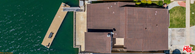 16661 Carousel Lane, Huntington Beach CA: https://media.crmls.org/mediaz/c89247a0-b5db-4b43-ac8e-2dc62ff13bad.jpg
