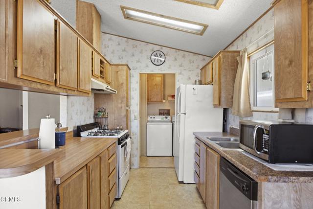 Detail Gallery Image 13 of 43 For 10685 Blackburn Rd #72,  Ventura,  CA 93004 - 2 Beds | 2 Baths