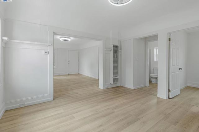 1273 98th Ave, Oakland CA: https://media.crmls.org/mediaz/c8944453-e666-4608-90da-1034e15a7c59.jpg