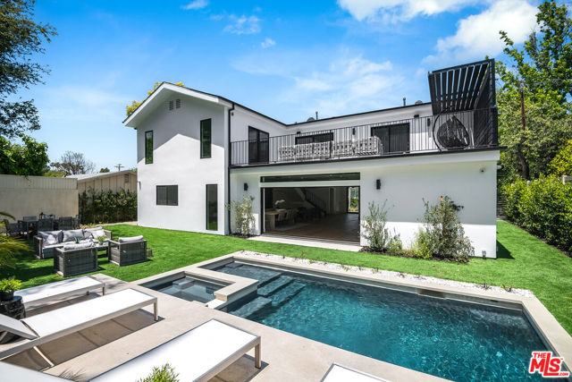 16226 Dickens Street, Encino CA: https://media.crmls.org/mediaz/c8954b9b-7aeb-44bf-aad0-b8f84884e7c6.jpg
