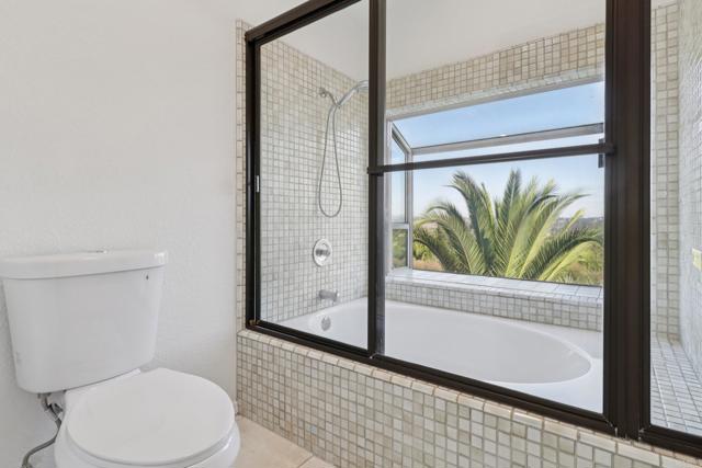 1895 Laurel Road, Oceanside CA: https://media.crmls.org/mediaz/c8957528-617b-4aab-b62e-71b02fa924ca.jpg