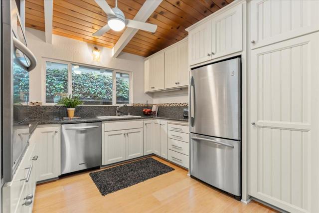 640 Rio Del Mar Boulevard, Aptos CA: https://media.crmls.org/mediaz/c895c969-f71e-4ac6-8ce3-deec1ab18425.jpg
