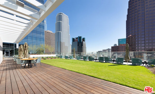 877 Francisco Street, Los Angeles CA: https://media.crmls.org/mediaz/c896e37a-72dc-4042-8c1a-6fcffa5e4a3c.jpg