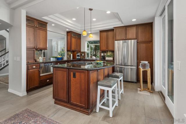 7521 Navigator Circle, Carlsbad CA: https://media.crmls.org/mediaz/c8975a06-d6f7-41f2-8ec9-fa2af0f7a8a3.jpg