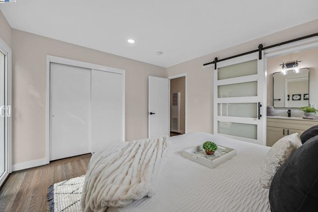 36517 Cherry St, Newark CA: https://media.crmls.org/mediaz/c897b554-9a3b-4494-ba6e-07d75c36eaa2.jpg
