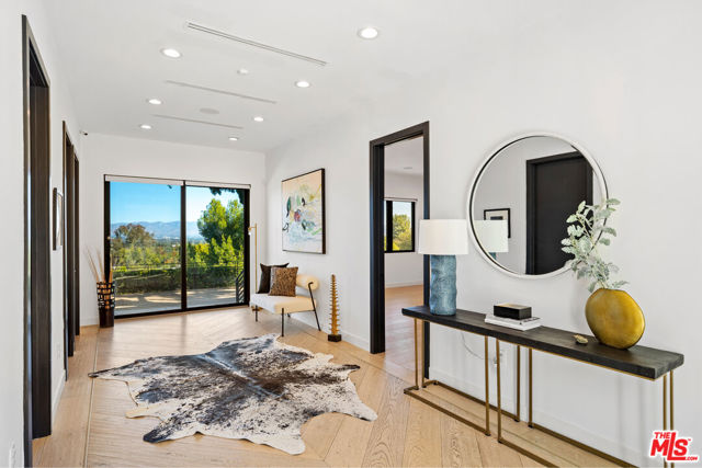 19536 Wells Drive, Tarzana CA: https://media.crmls.org/mediaz/c8984116-f622-4c34-a064-5f5b4f36c6ca.jpg