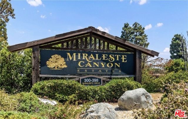 394 S MIRALESTE Drive, San Pedro CA: https://media.crmls.org/mediaz/c8989416-ee1e-4feb-b1d9-ad2ff3281509.jpg