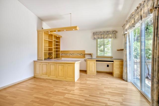 61 Via Larga Vista, Bonsall CA: https://media.crmls.org/mediaz/c8990917-feaa-4871-a01a-9a8d1512ba0b.jpg