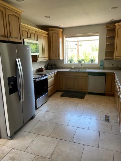 3848 Mariposa Drive, Clearlake CA: https://media.crmls.org/mediaz/c89979e9-d3d9-4b1c-aad9-04a8f2de510c.jpg