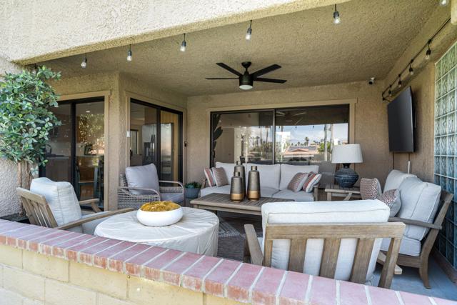 99 Camino Arroyo Place, Palm Desert CA: https://media.crmls.org/mediaz/c89a5ca6-ace4-4b37-bc76-0e03216806ac.jpg