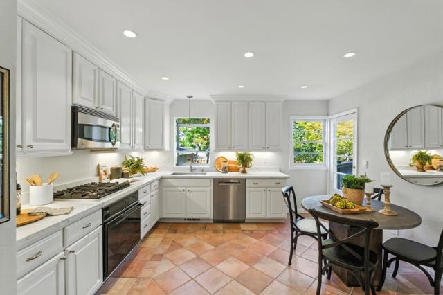 1531 Locust Street, San Mateo CA: https://media.crmls.org/mediaz/c89aea13-a403-4c7b-b15b-e1abc11bb88b.jpg