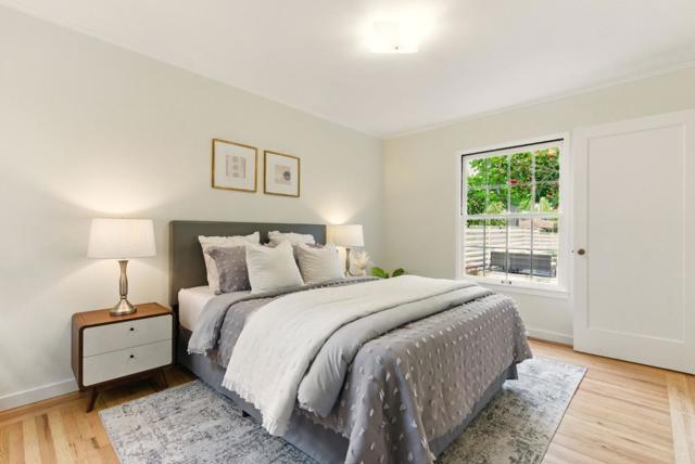 279 Oakhurst Place, Menlo Park CA: https://media.crmls.org/mediaz/c89b2aa6-5836-487a-9f5e-c626592ac17a.jpg