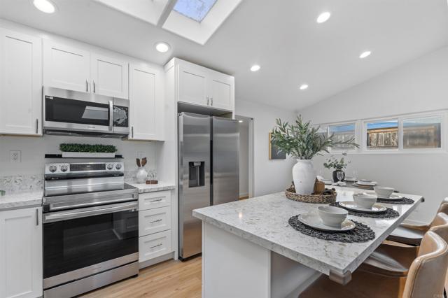 Front Image Thumbnail for CRPTP2602565