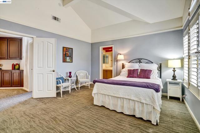 Image 34 of 58 For 36 Savona Ct