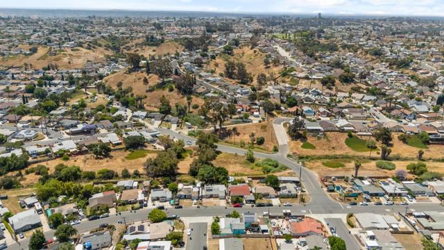 7355 Jamacha Rd, San Diego CA: https://media.crmls.org/mediaz/c89cba8c-a355-4731-bb4b-6297bda91538.jpg