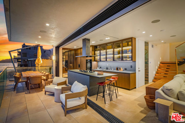 18954 Pacific Coast Highway, Malibu CA: https://media.crmls.org/mediaz/c89d72ce-5683-4e4f-8349-52a776e73383.jpg