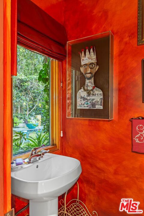 MLS #25600393 image #8