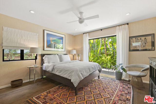 8547 Appian Way, Los Angeles CA: https://media.crmls.org/mediaz/c89e095e-70f8-437e-be40-788abdc95788.jpg