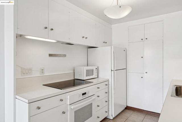 3 Forest Lane, San Rafael CA: https://media.crmls.org/mediaz/c89e7586-7365-44e0-9b1a-c06bf2802915.jpg