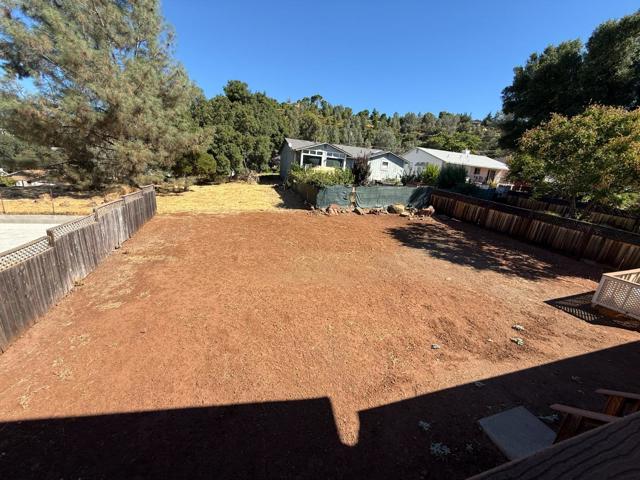 18472 Kentwood Place, Hidden Valley Lake CA: https://media.crmls.org/mediaz/c89ed780-122d-452d-80cb-fe3a09559462.jpg