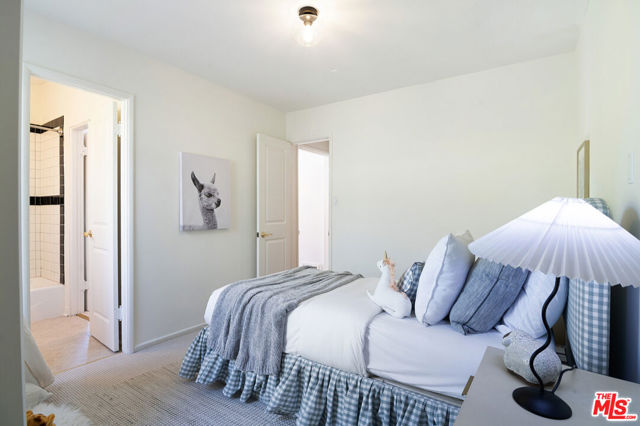 110 S Fuller Avenue, Los Angeles CA: https://media.crmls.org/mediaz/c89f5136-4feb-4905-9e68-5fc9adf32401.jpg