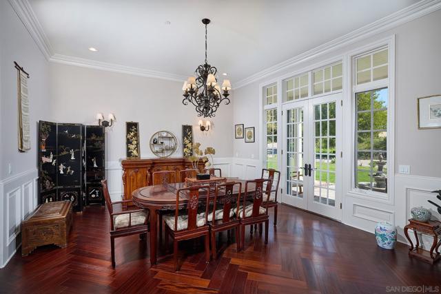 13742 Paseo Valle Alto, Poway CA: https://media.crmls.org/mediaz/c8a00b74-ffa6-401e-8f32-aac4244b14cf.jpg