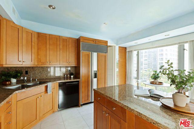 10727 Wilshire Boulevard, Los Angeles CA: https://media.crmls.org/mediaz/c8a06394-7505-4dcf-8491-691130d199d1.jpg
